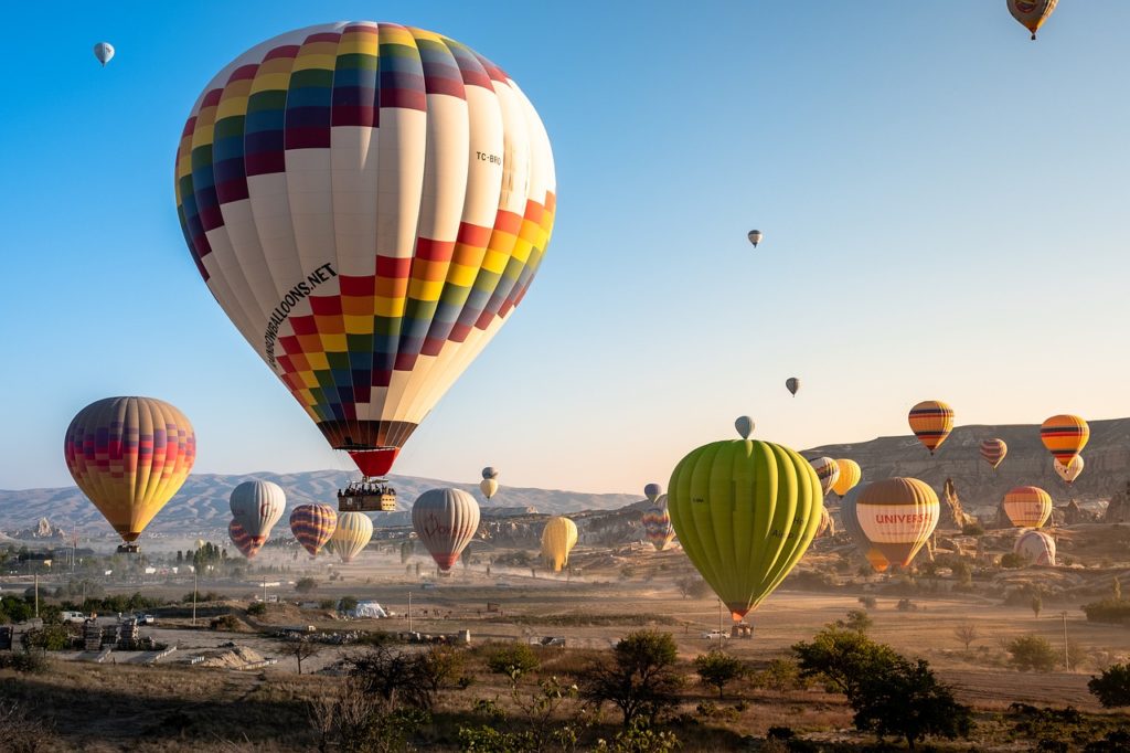 hot air balloons, dawn, sunrise-4561267.jpg